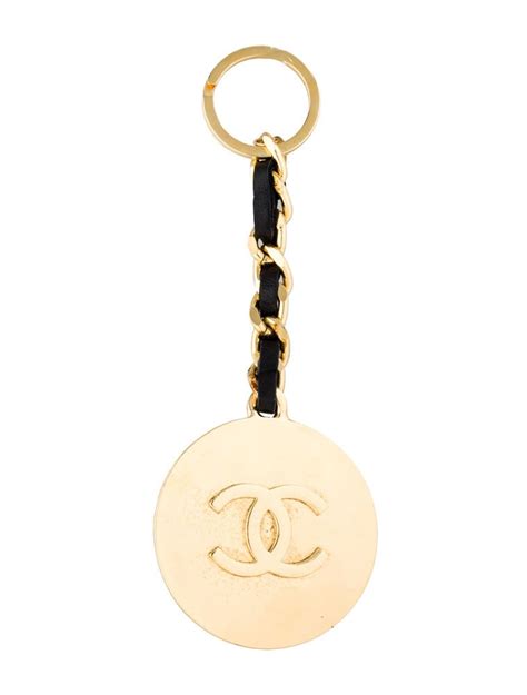 chanel key ring case|Chanel interlocking ring.